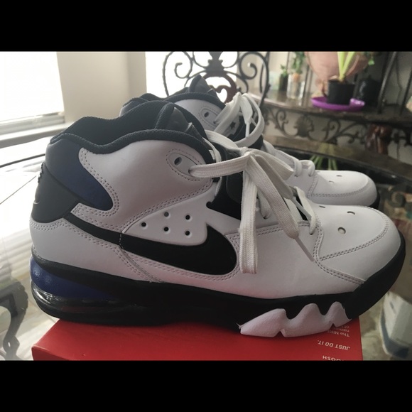 Shoes - Picture 2 of 4